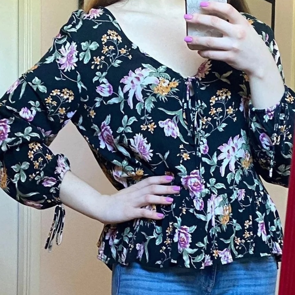 American Eagle Black Floral Blouse